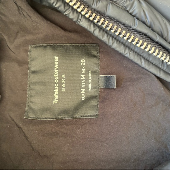 Zara Black Quilted Vest with Hood - Picture 4 of 14